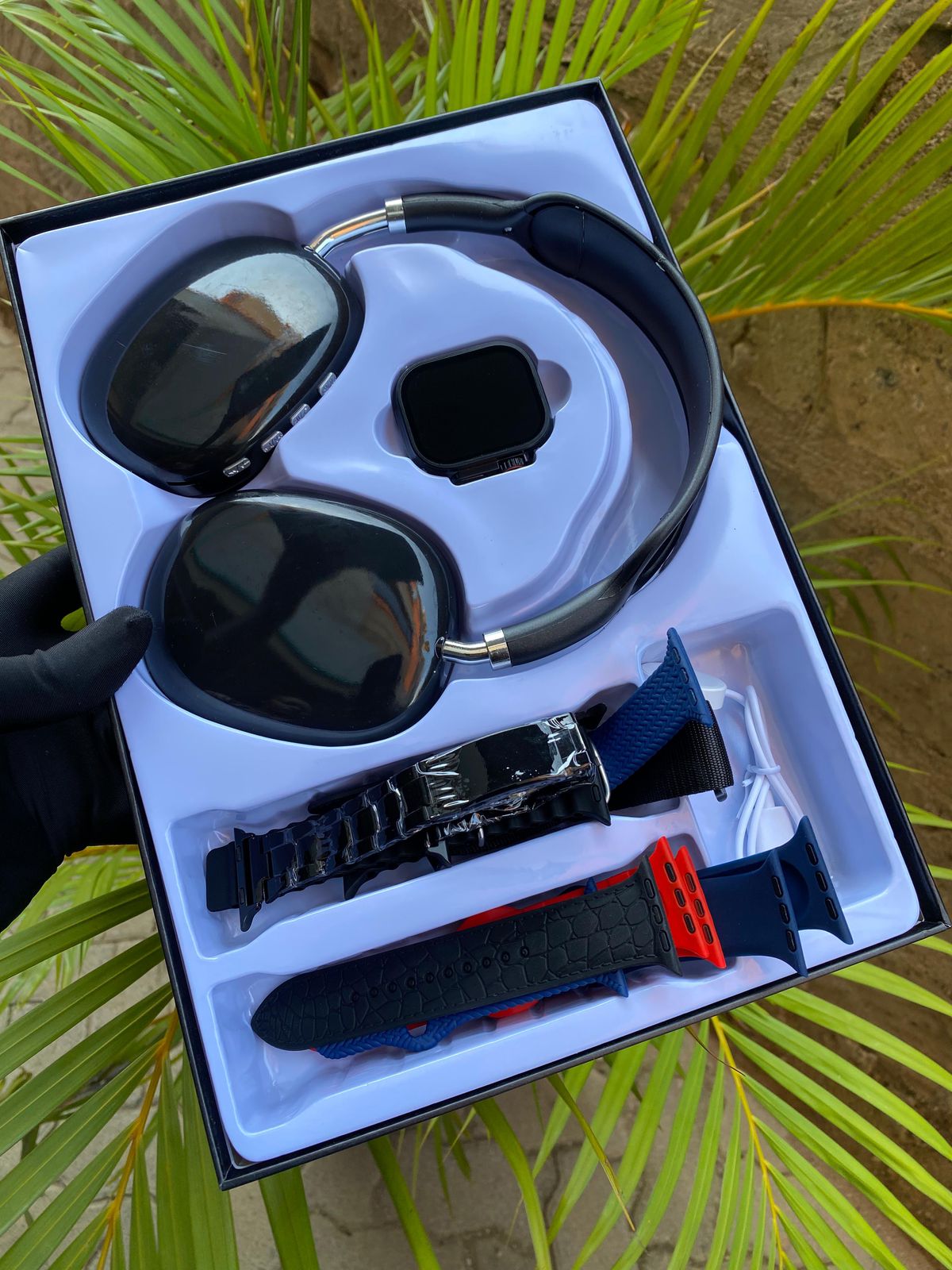 I90 ULTRA 3 SMART WATCH WITH HEADPHONES